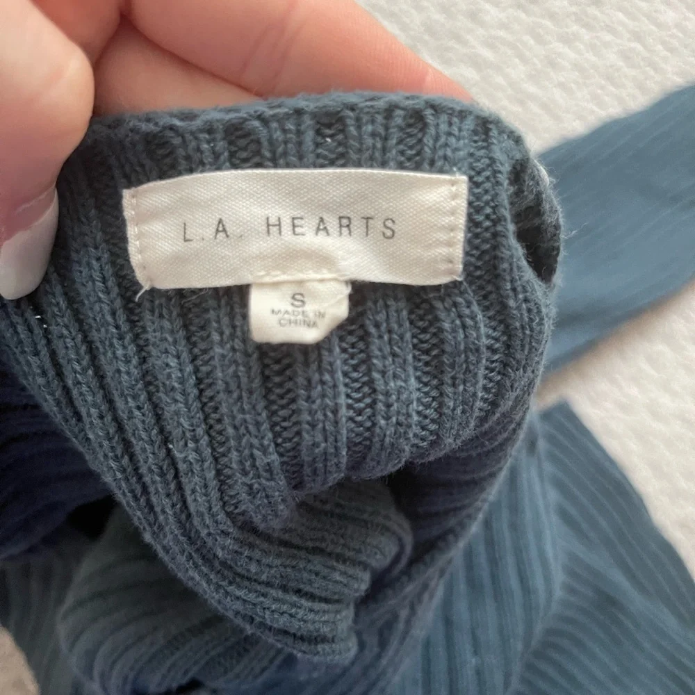 La hearts by PacSun cropped sweater - Picture 2 of 3
